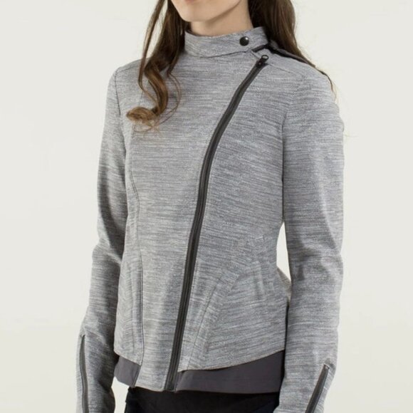 LULULEMON BUST A MOVE JACKET PEPLUM REMOVABLE HOOD DOUBLE ZIPPER STRETCH sz S - Picture 2 of 12